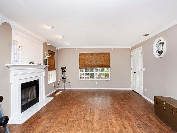 5th image of 13093 Hibiscus Ave