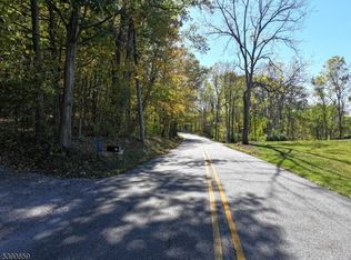 19 Mudcut Rd, Lafayette, NJ 07848