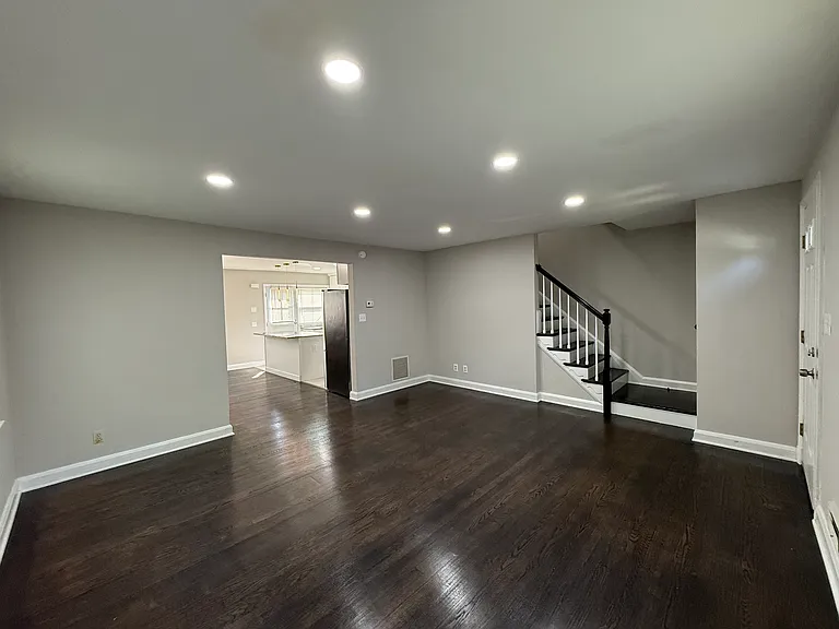1104 Harwall Rd — Photo 9