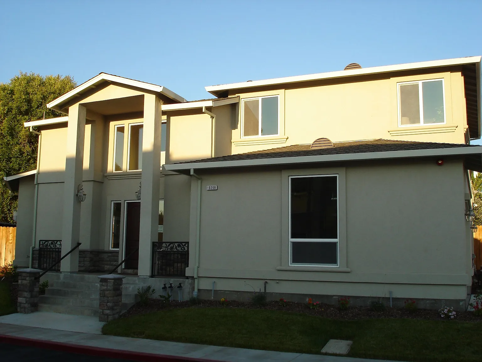 19298 Holland Pl photo 1