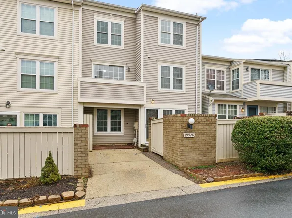 19928 Sugar Notch Cir, Gaithersburg, MD 20886