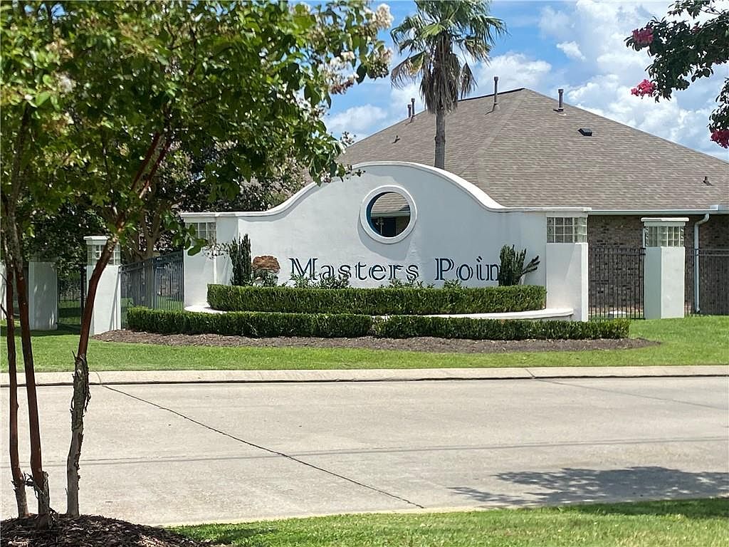 266 E Augusta Ln