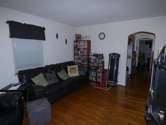 4th image of 5538 Bosworth Pl