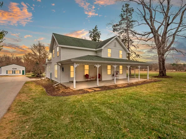 538 Windmill Rd, Brooklyn, WI 53521