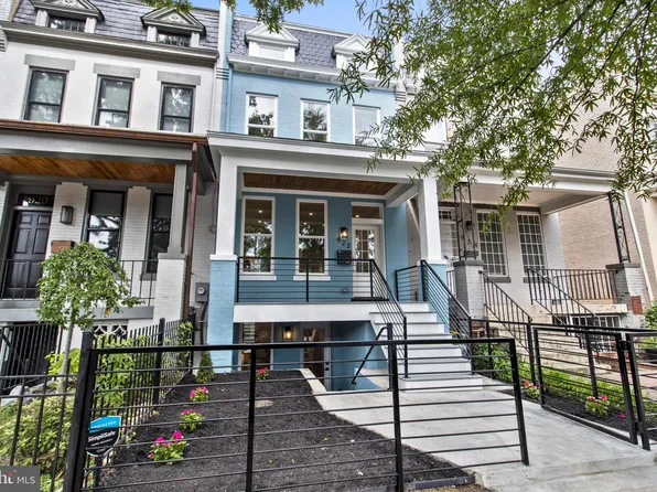 922 8th St NE, Washington, DC 20002