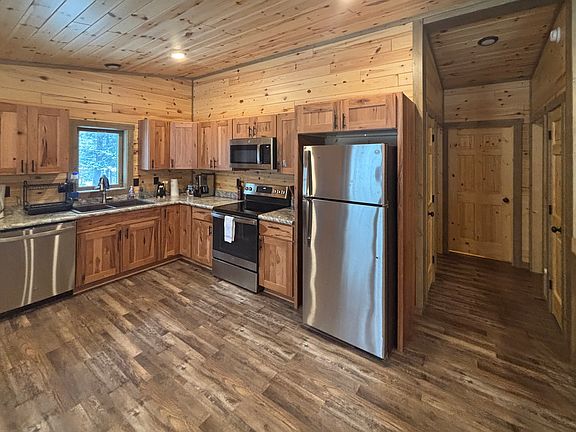 4th image of 28 Woodside Rd