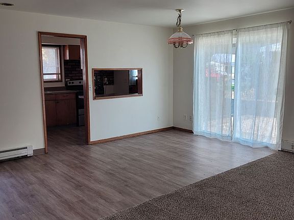 5th image of 207-209 Carswell Dr