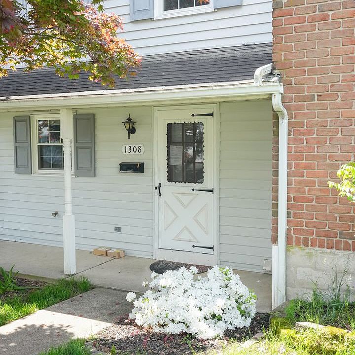 1st image of 1308 S Mount Joy St