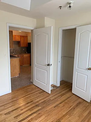 Rented by Q52 LLC | media 3