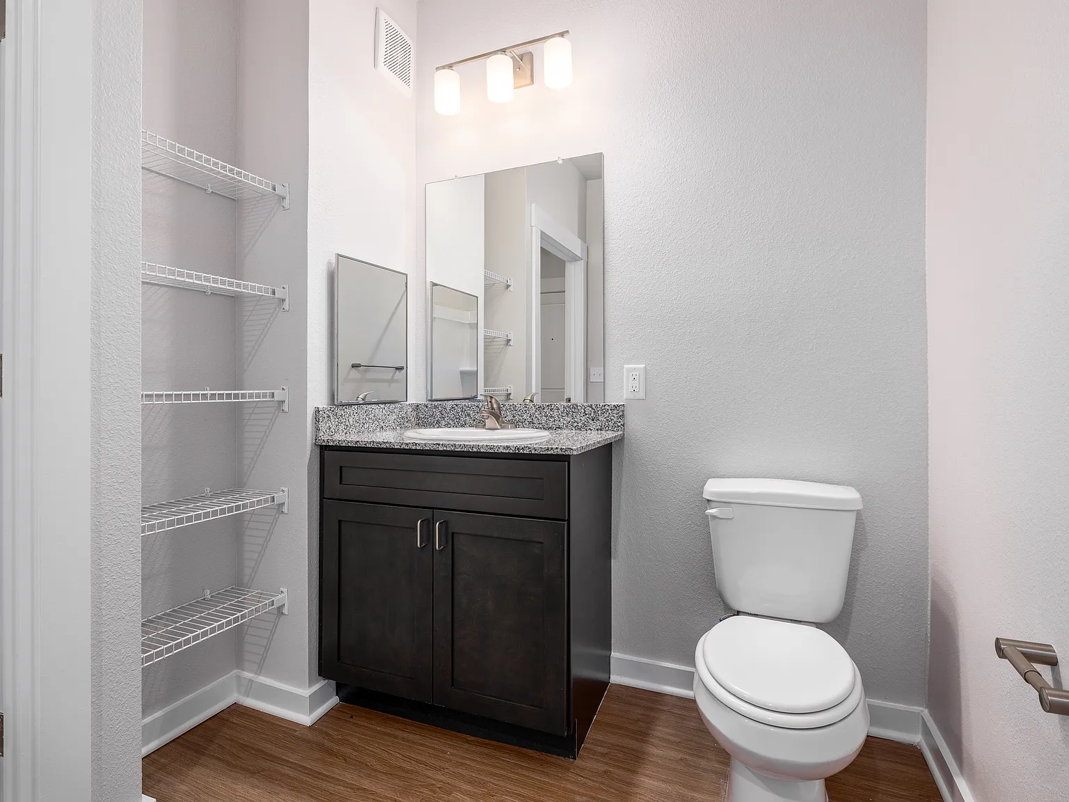 Reserve at Mott — Photo 4