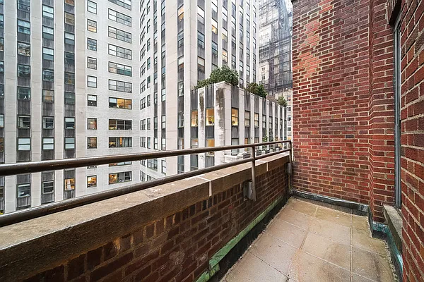 Rented by Cooper & Cooper Real Estate | media 4