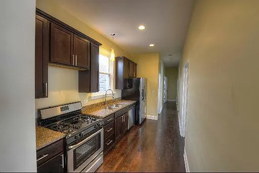 2440 W Cortland St #1 — Photo 2