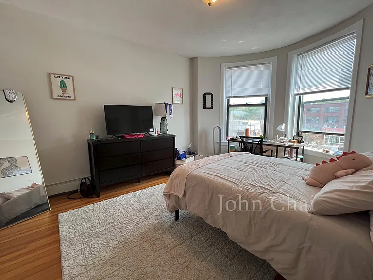 1950 Beacon St #4 — Photo 2