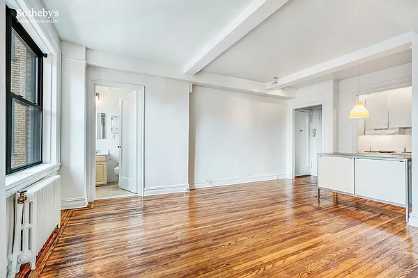 Rented by Sotheby's International Realty | media 25