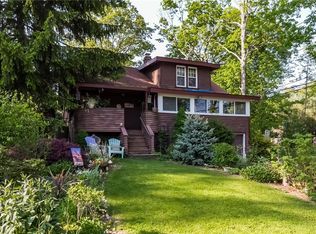 3 Edge Hill Rd, Guilford, CT 06437