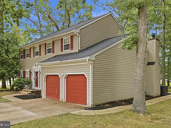 3rd image of 133 Red Oak Dr