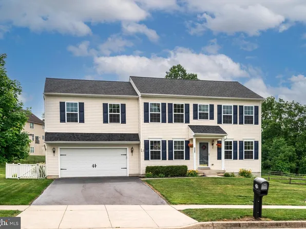 315 Dague Farm Dr, Coatesville, PA 19320