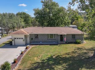 2002 King Dr S, Fayetteville, TN 37334