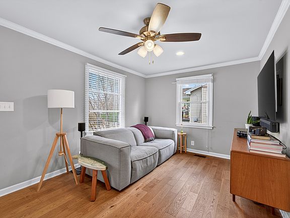 4th image of 614A Annex Ave