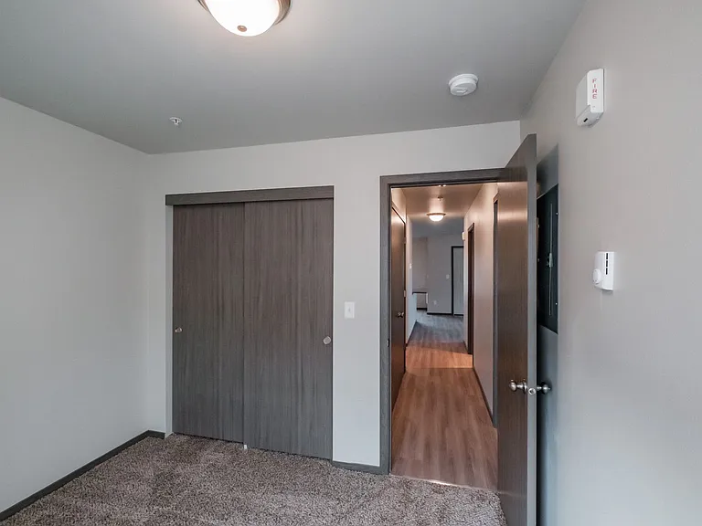 Cherry Glen Apartments — Photo 36