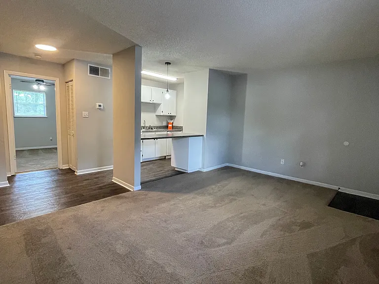 Oak Terrace Apartments — Photo 21