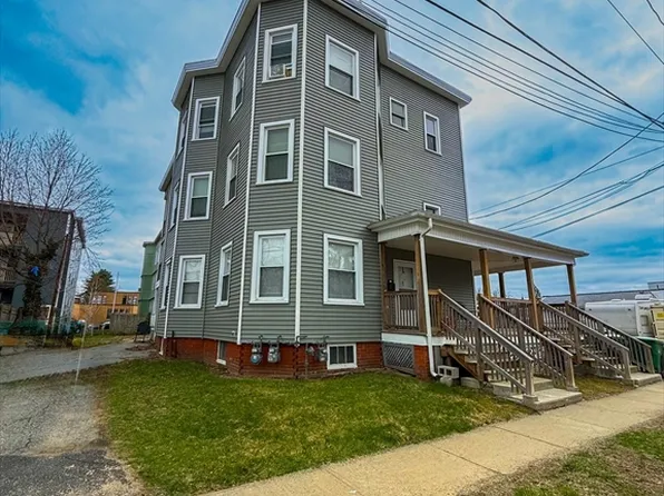 5 Riverview Ter, Chicopee, MA 01013