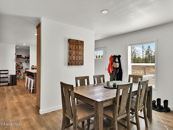 4th image of 1713 Bugle Point Rd