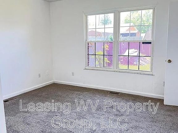 3rd image of 3305 Carpenter Ave