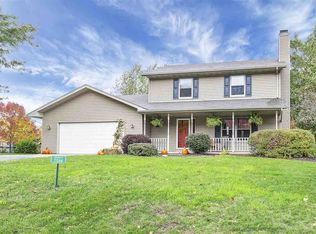 2066 Meadow Heights Trl, Green Bay, WI 54313