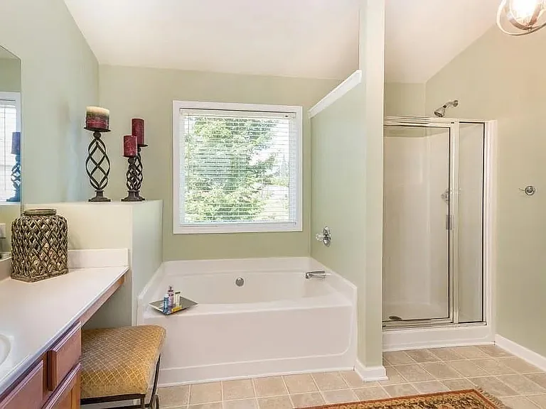 5640 Sterling Ct — Photo 11