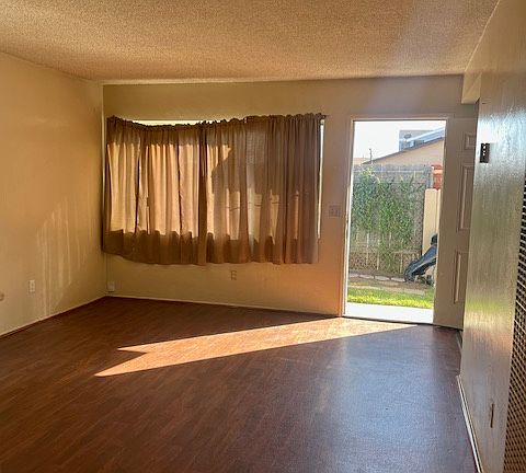 4th image of 1907 Palm Ave