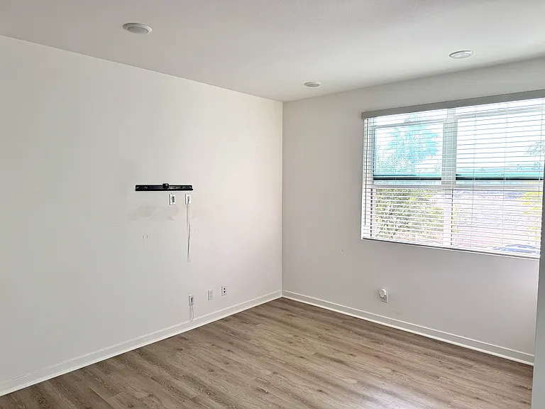 9680 Aire Pl — Photo 12