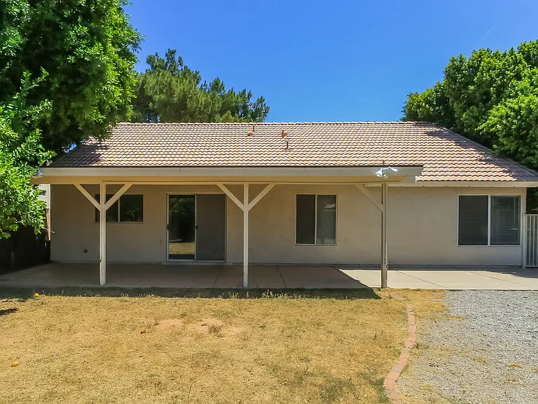 1130 N Meadows Dr — Photo 15