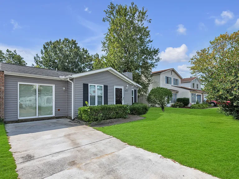 3829 Shooting Star Dr — Photo 23