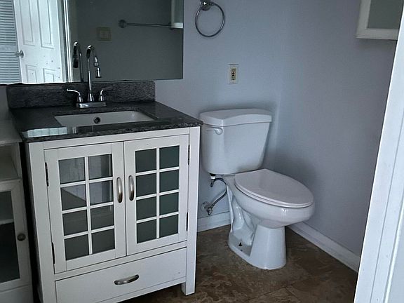 5th image of 815 W Boynton Beach Boulevard #8-202