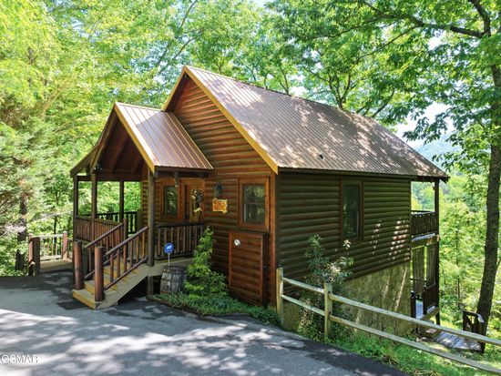 3979 Denton Ct, Sevierville, TN 37862