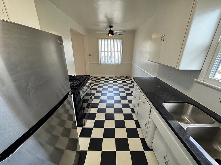 1736 S Robertson Blvd #5 — Photo 21