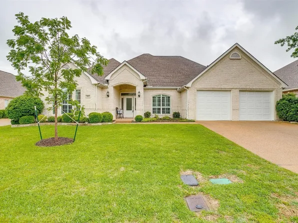 7009 Brierhill Ct, Fort Worth, TX 76132