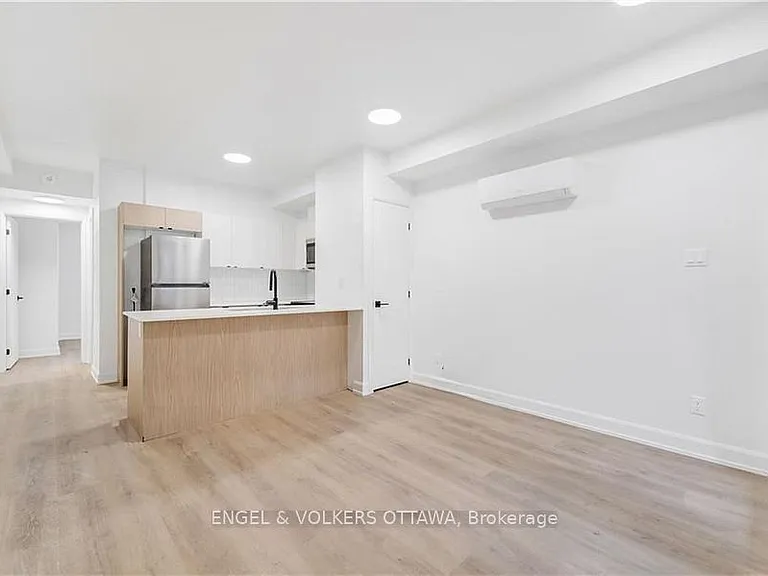 6 B Monk St #1 — Photo 4