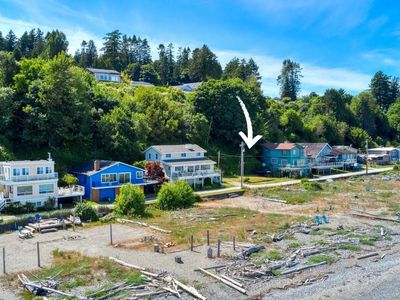 215 Bay View Drive, Point Roberts, WA, 98281