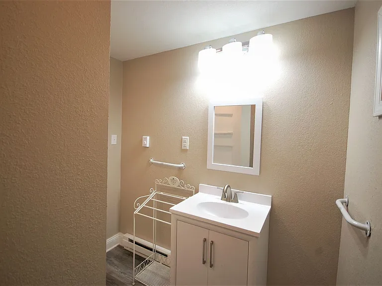 716 Benton St #1-4 — Photo 8
