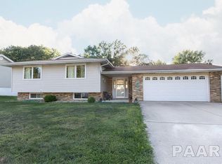 105 Mackinac Dr, East Peoria, IL 61611