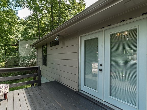 4th image of 1014 Tyree Ct S