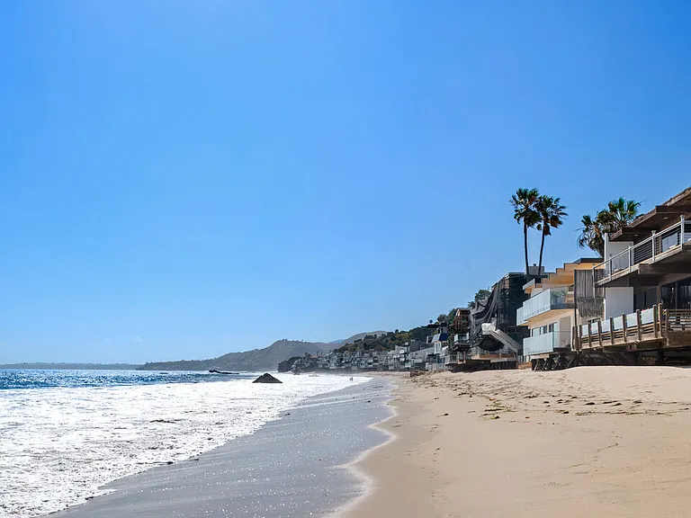 24638 Malibu Rd — Photo 32
