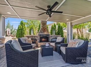 6070 E Canyon Crossing Dr, Nampa, ID 83687