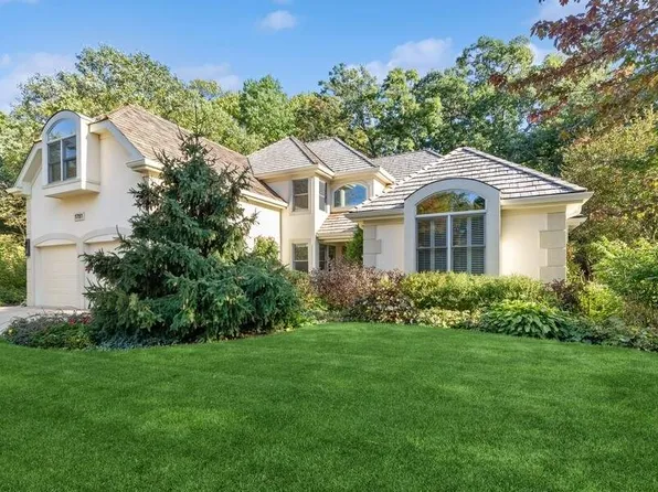 1751 W Stanford Ct, Lake Forest, IL 60045