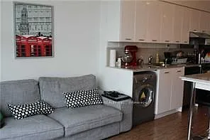 Building Photo - 15 Singer Ct #603