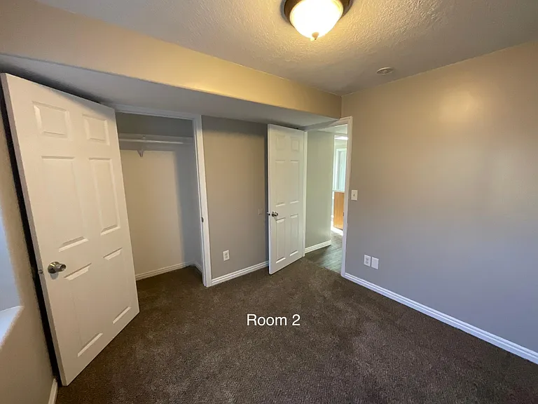 1062 E Waddell St #B — Photo 8