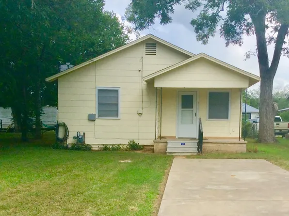 406 N Broadway St, Caldwell, TX 77836