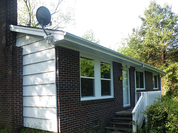 2nd image of 100 Shelby St